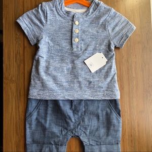 Baby GAP infant 1 piece set. (Looks like 2 pieces)